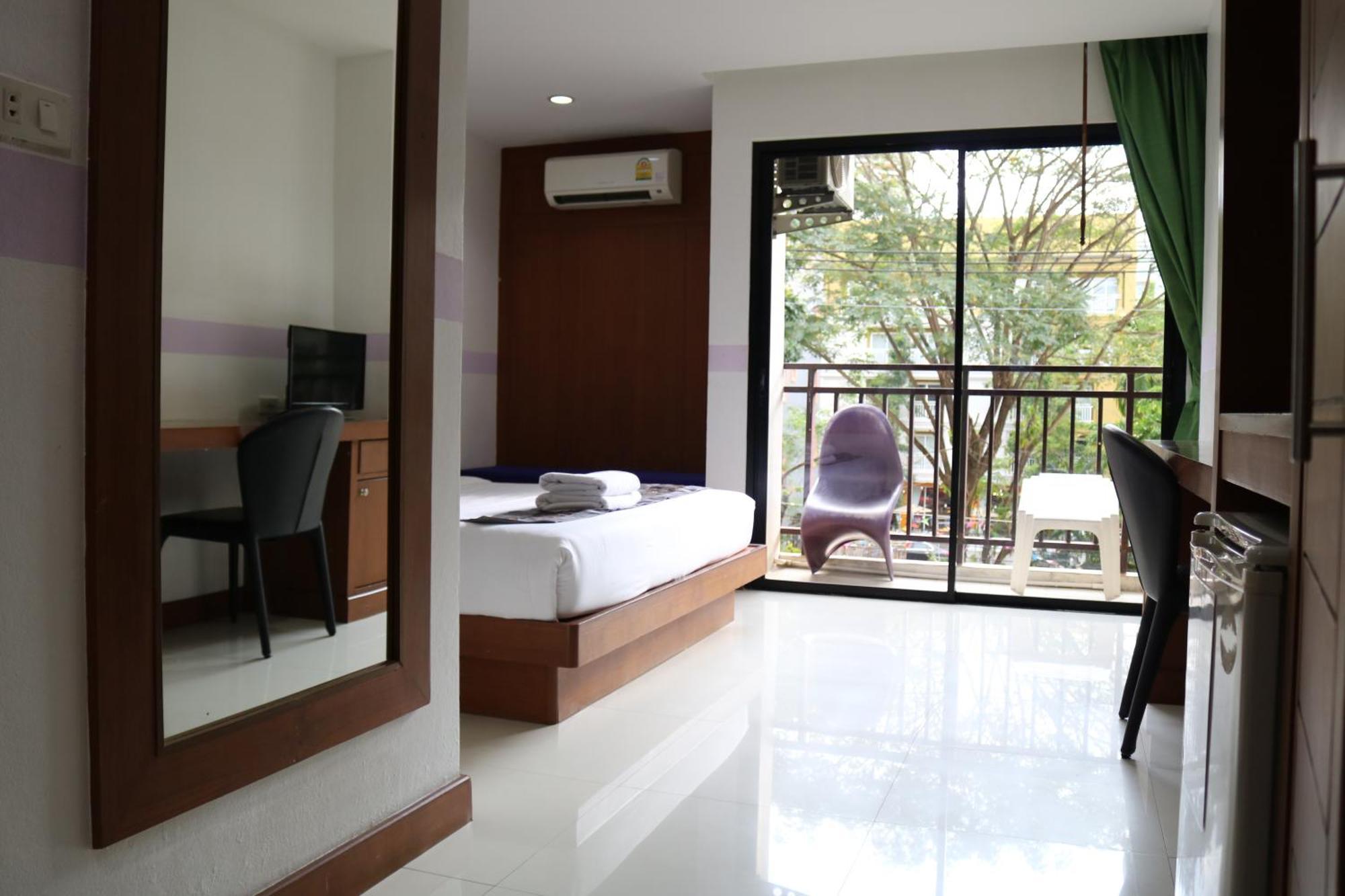 Diamond Crown Hotell Patong Eksteriør bilde